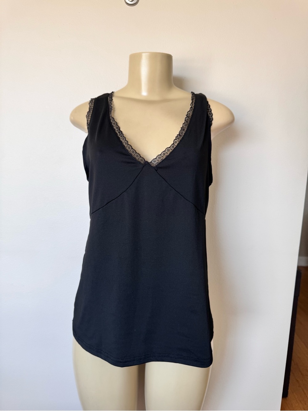 SHEIN Black V-Neck Lace Trim Tank Top